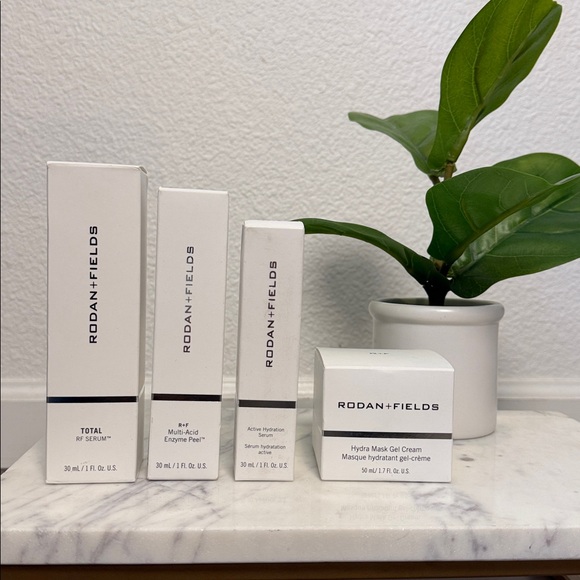 Rodan + Fields Other - NWOT Rodan + Fields Skincare Bundle